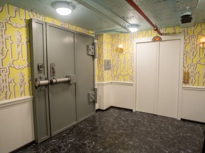 bunker-escape-room-entrance