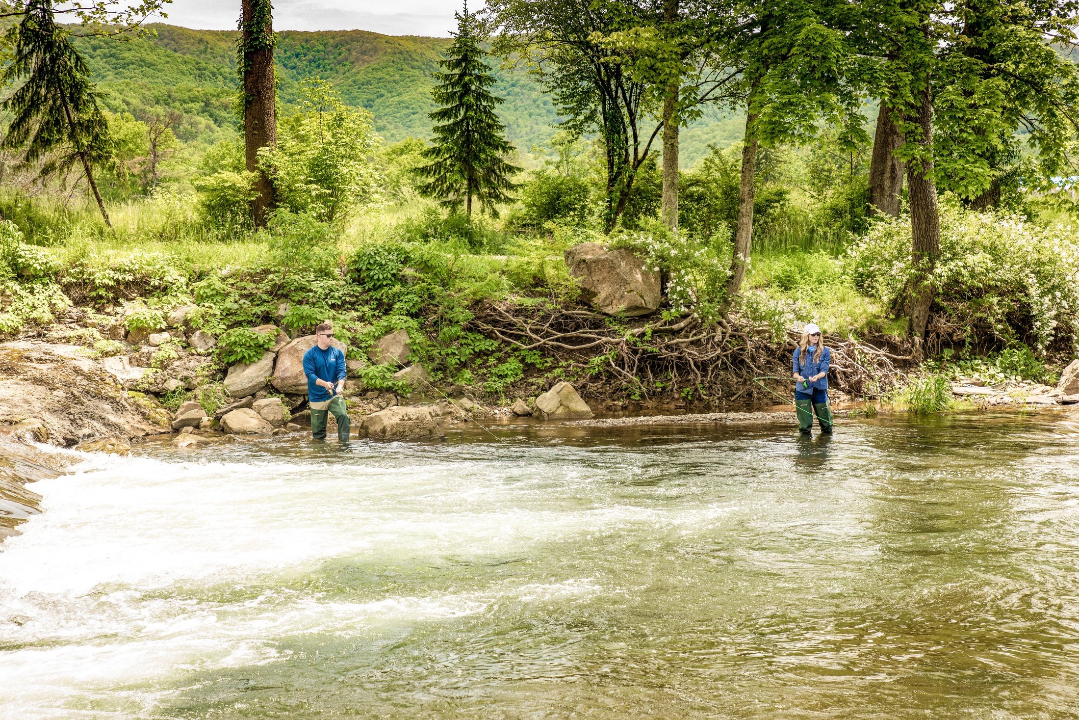 two-people-fishing