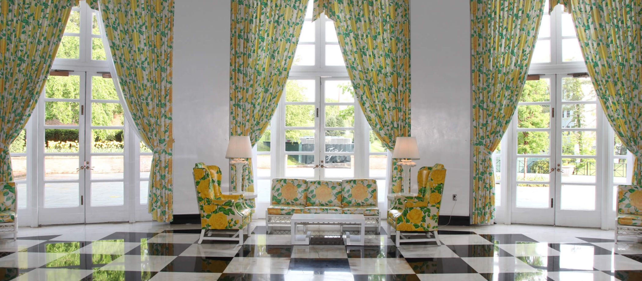 greenbrier_colonial_lounge
