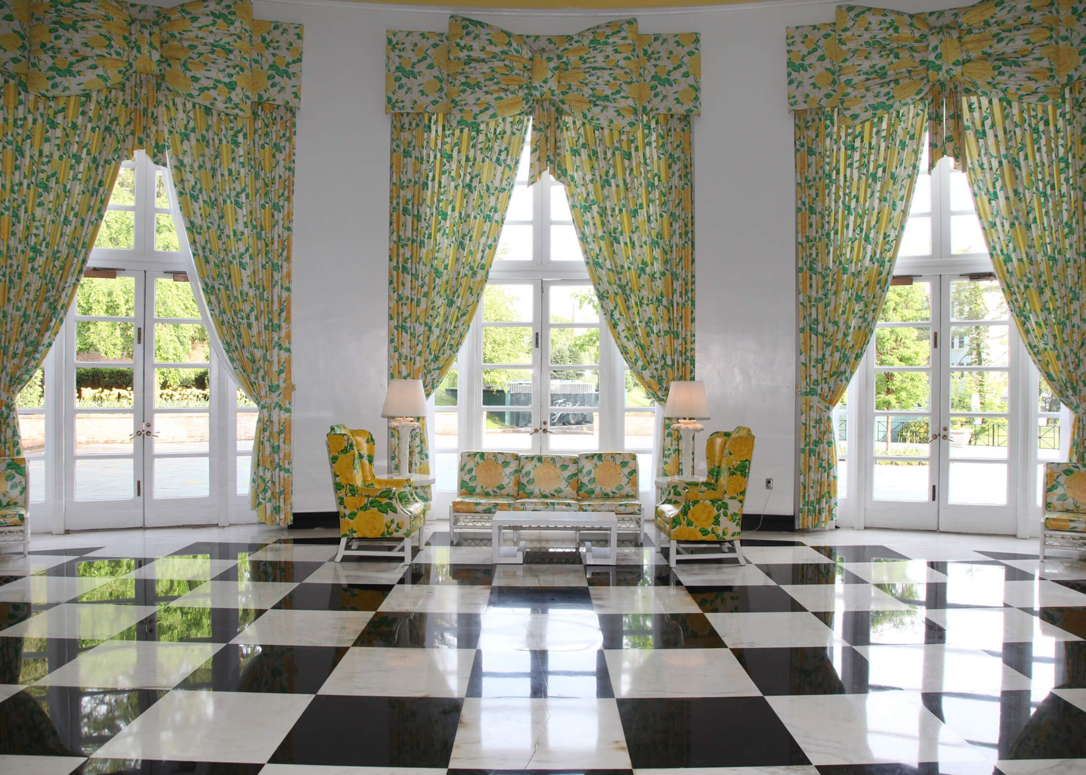 greenbrier_colonial_lounge