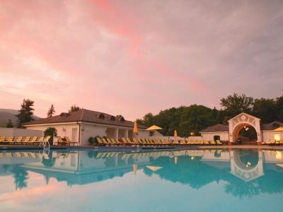 greenbrier_infinity_pool