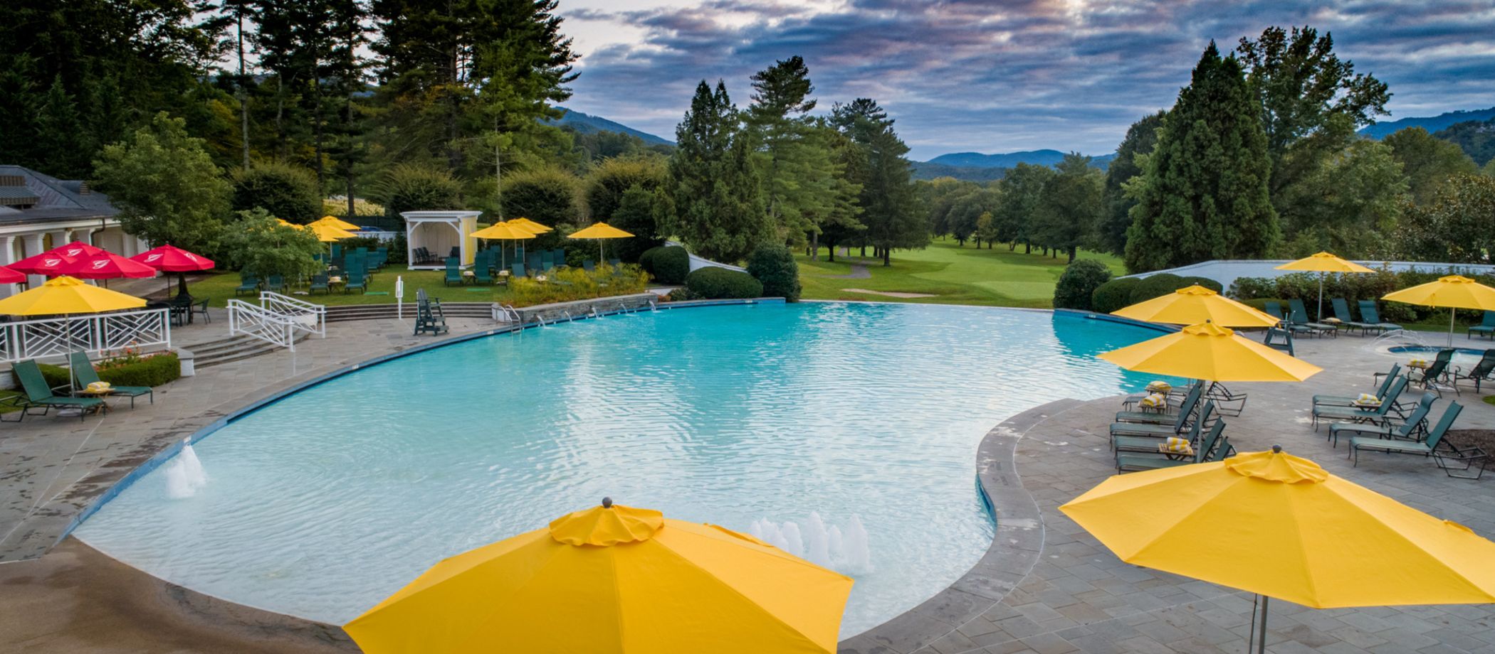 Outdoor-Pool-with-umbrellas