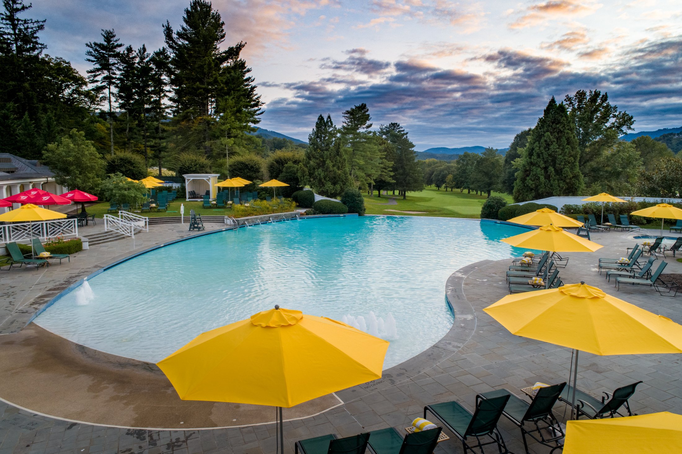 Outdoor-Pool-with-umbrellas